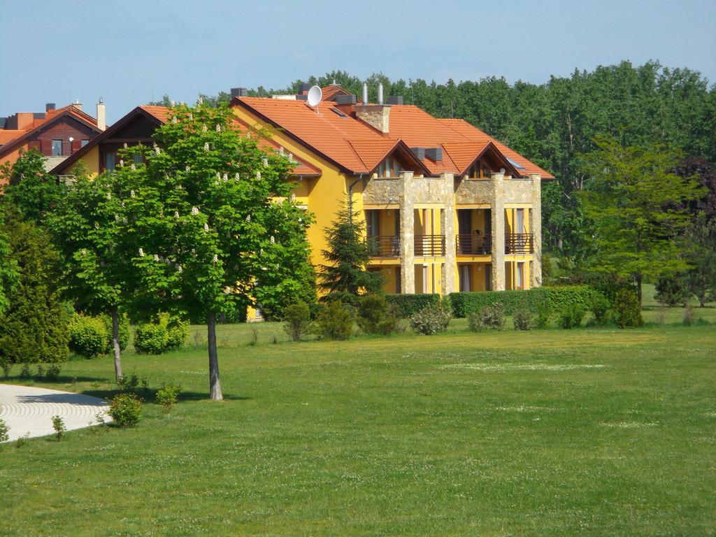 Birdland Panorama Apartman Bük Camera foto